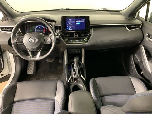 Used 2024 Toyota Corolla Cross AWD Hybrid w/ Convenience Package image 34