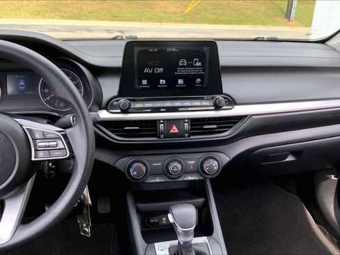 Used 2021 Kia Forte LXS FWD image 6