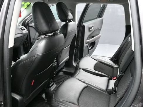 Used 2021 Jeep Compass Trailhawk AWD/4WD image 13