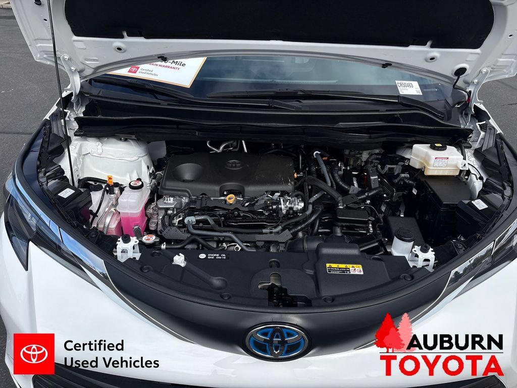 Certified 2025 Toyota Sienna LE FWD image 15