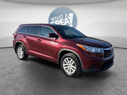 Used 2015 Toyota Highlander LE image 1
