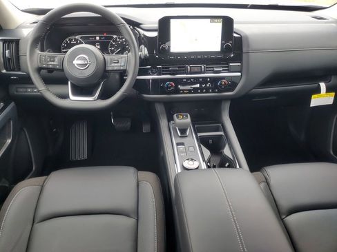 New 2025 Nissan Pathfinder SL image 27