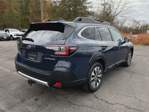 Used 2025 Subaru Outback Limited image 8