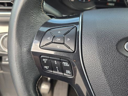 Used 2018 Ford Explorer Platinum AWD/4WD image 17