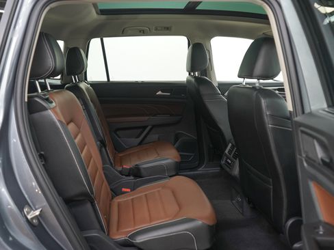 Used 2022 Volkswagen Atlas SEL Premium AWD/4WD image 12
