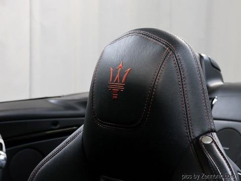 Used 2015 Maserati GranTurismo Sport image 16