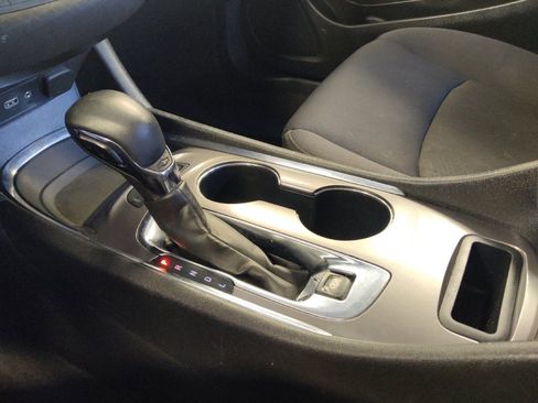 Used 2022 Chevrolet Malibu LT FWD image 26
