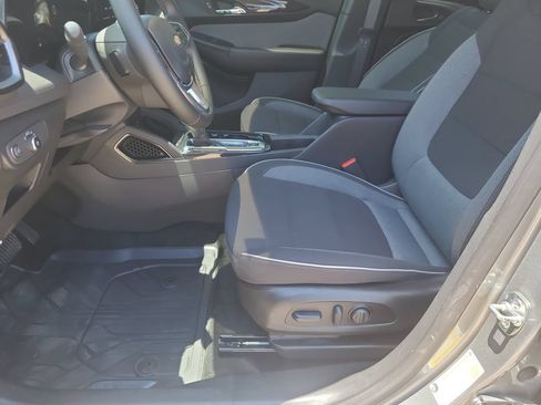 Used 2025 Chevrolet TrailBlazer LT w/ Convenience Package FWD image 15