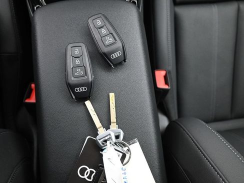 Used 2025 Audi Q6 e-tron Premium Plus w/ Premium Plus AWD/4WD image 21