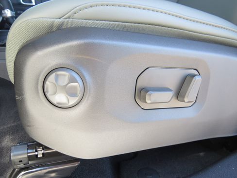 New 2025 Jeep Gladiator Mojave image 21