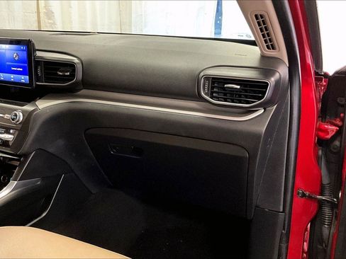 Used 2020 Ford Explorer XLT w/ Equipment Group 202A image 15