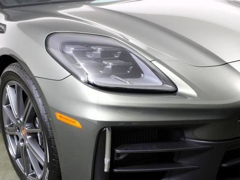 New 2026 Porsche Panamera 4 AWD/4WD image 11