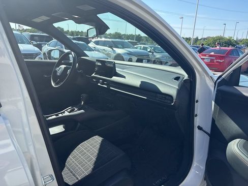 Certified 2026 Honda HR-V Sport image 23