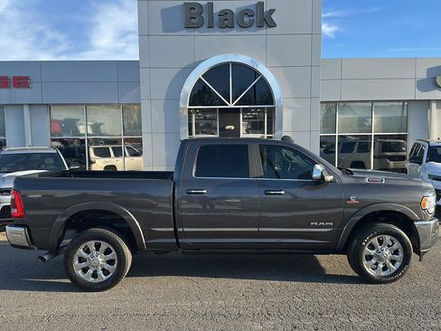 Used 2020 RAM 2500 Limited image 3