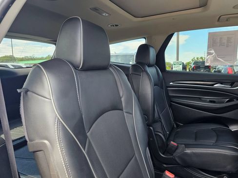 Used 2019 Buick Enclave Avenir w/ Avenir Technology Package AWD/4WD image 13