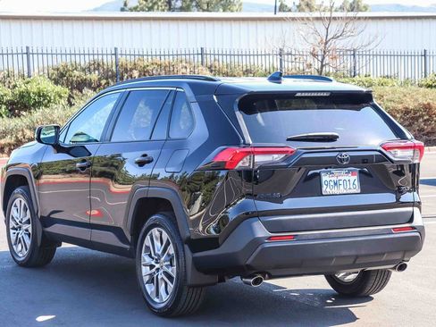 Certified 2023 Toyota RAV4 XLE Premium FWD image 5