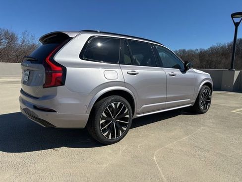 New 2026 Volvo XC90 T8 Ultra w/ Protection Package image 7