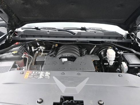Used 2019 Chevrolet Silverado 1500 LT AWD/4WD image 23
