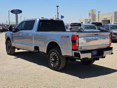 Certified 2024 Ford F350 Platinum w/ FX4 Off-Road Package AWD/4WD image 8