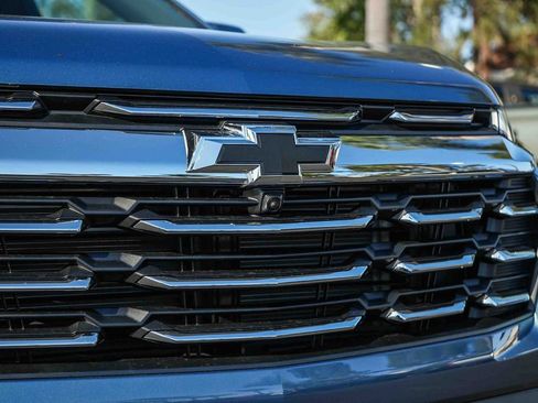 New 2026 Chevrolet Equinox LT w/ Convenience Package II FWD image 10