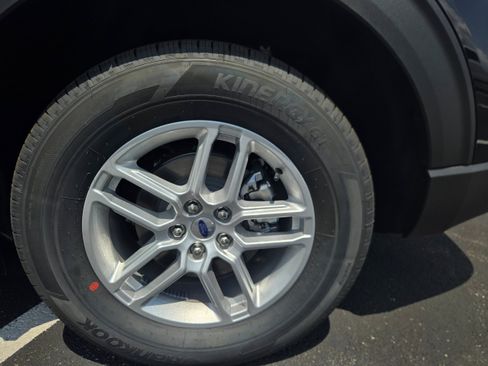 New 2026 Ford Explorer Active AWD/4WD image 12