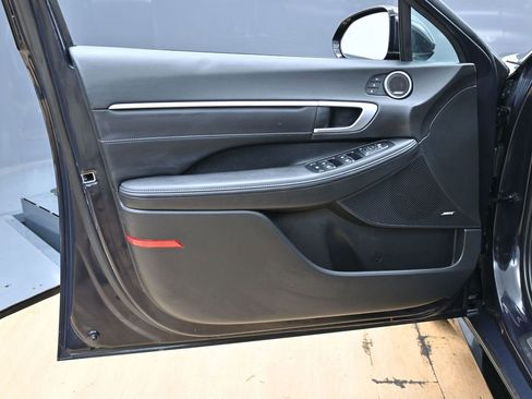 Used 2025 Hyundai Sonata Limited image 43