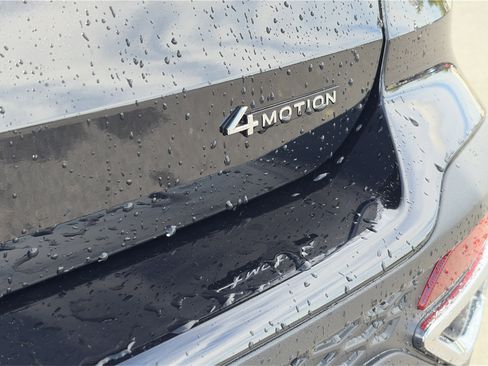 New 2026 Volkswagen Taos SEL AWD/4WD image 7