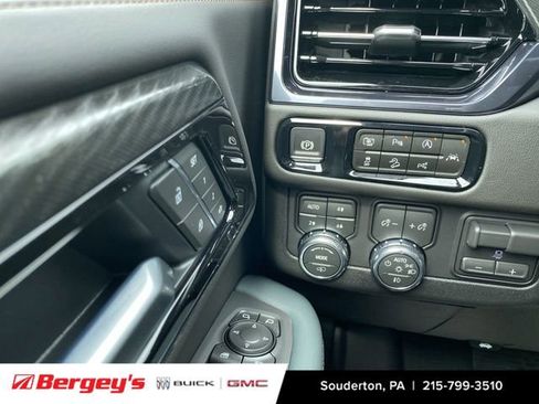 New 2026 GMC Yukon XL AT4 image 20