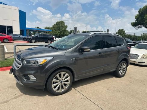 Used 2017 Ford Escape Titanium w/ Equipment Group 301A FWD image 2