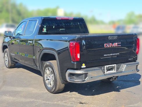 Used 2025 GMC Sierra 1500 SLT AWD/4WD image 4
