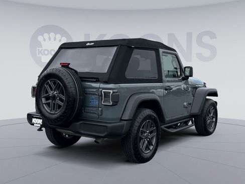 Used 2024 Jeep Wrangler Sport S image 7