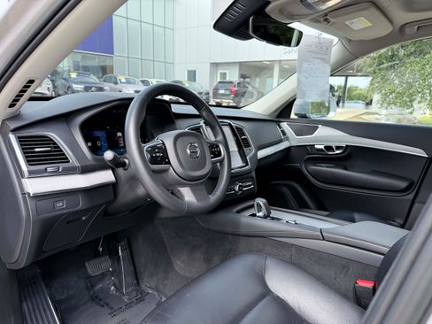 Certified 2023 Volvo XC90 B5 Core w/ Protection Package Premier AWD/4WD image 12