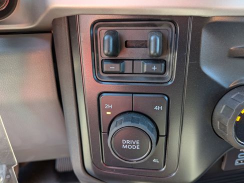 New 2025 Ford F550 4x4 Crew Cab image 23