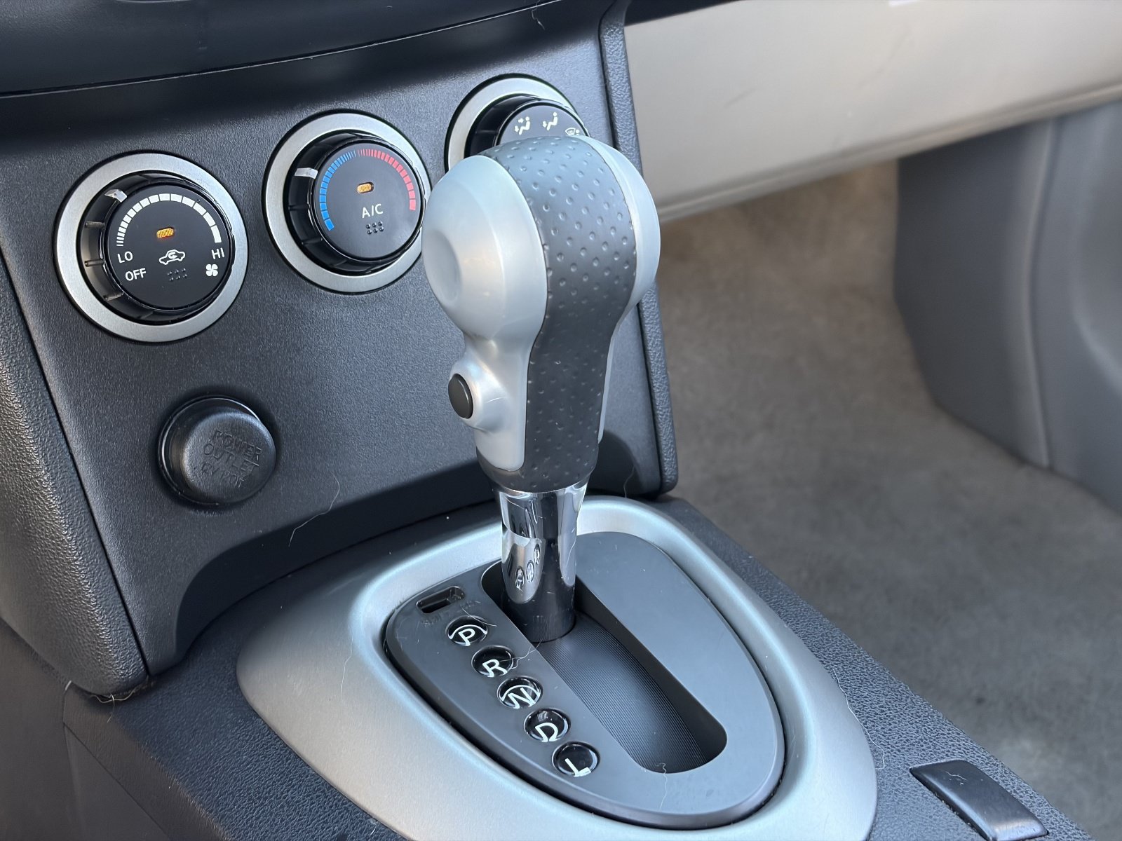 Used 2015 Nissan Rogue S w/ Convenience Package FWD image 26