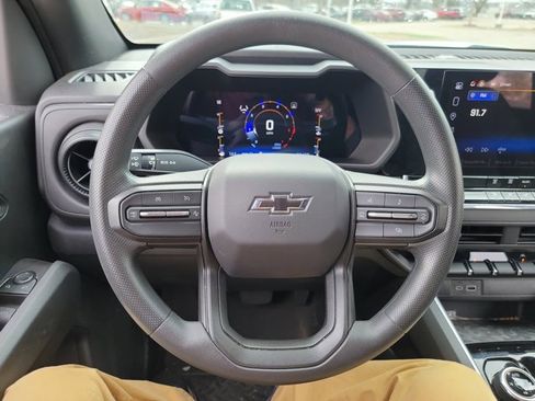 Used 2023 Chevrolet Colorado Trail Boss w/ Technology Package image 16