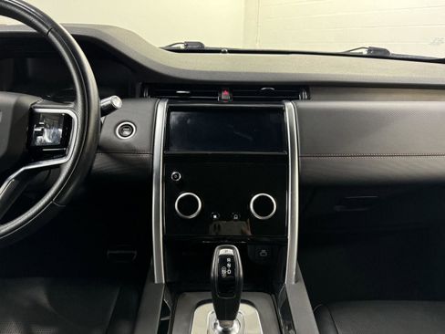 Used 2022 Land Rover Discovery Sport SE R-Dynamic image 14