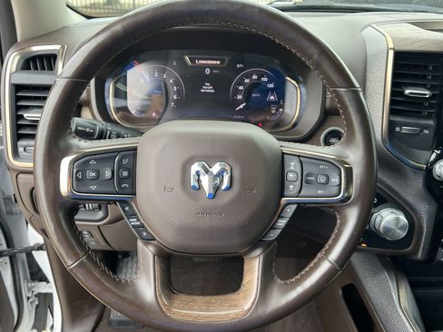 Used 2025 RAM 1500 Limited AWD/4WD image 8
