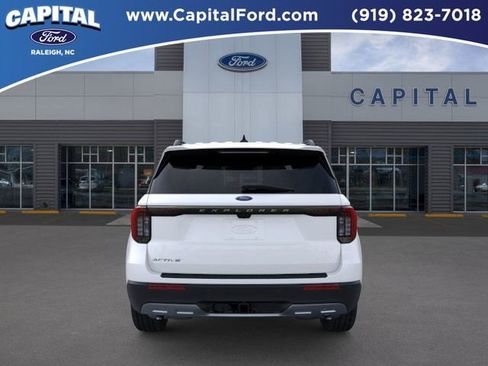 New 2026 Ford Explorer Active image 5