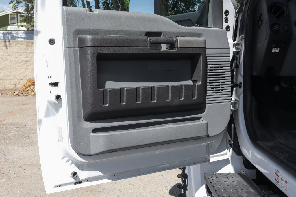 Used 2019 Ford F650 2WD Crew Cab Super Duty image 20