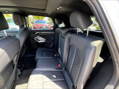 Used 2020 Audi Q3 2.0T Premium w/ Convenience Package AWD/4WD image 15