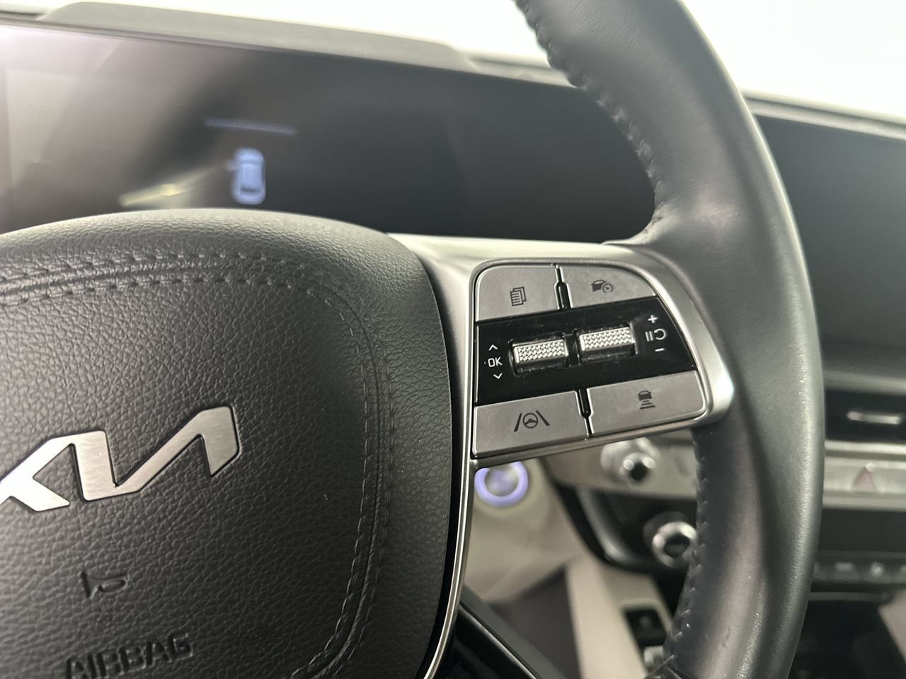 Certified 2024 Kia Telluride S FWD image 7