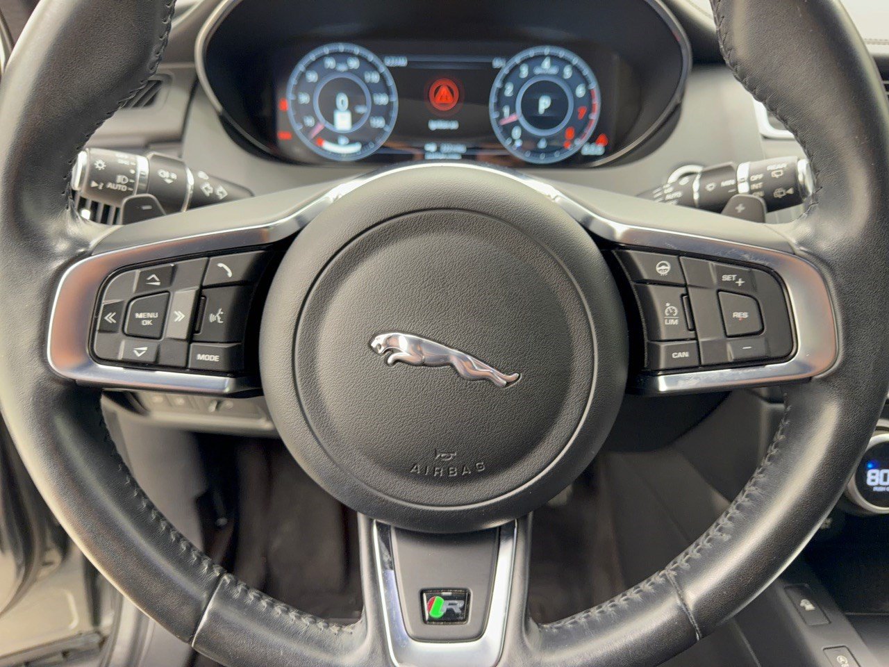 Used 2020 Jaguar E-PACE SE AWD/4WD image 10