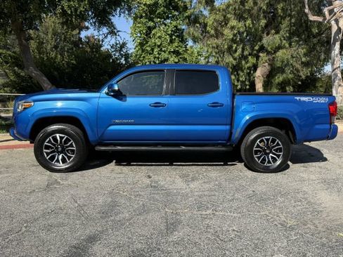 Used 2016 Toyota Tacoma 4x4 Double Cab image 18
