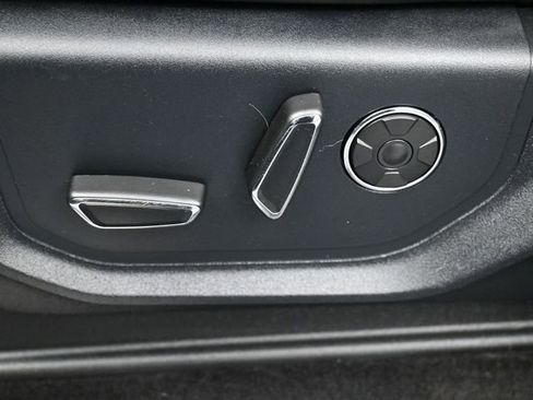 Used 2019 Ford F150 Platinum w/ Equipment Group 701A Luxury image 12