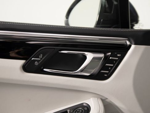 New 2026 Porsche Macan S image 13