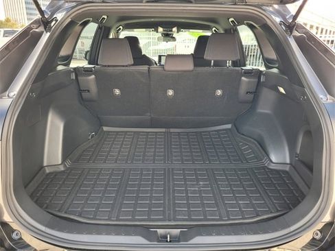 Used 2024 Toyota RAV4 SE image 10