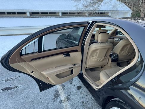 Used 2013 Mercedes-Benz S 550 S 550 4MATIC Sedan 4D image 14