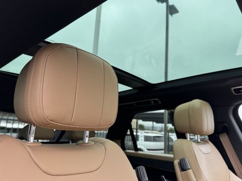 Used 2023 Land Rover Range Rover Sport SE AWD/4WD image 17