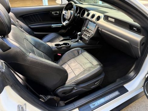Used 2019 Ford Mustang GT Premium RWD image 24