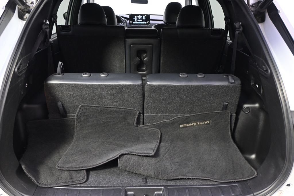 Used 2024 Mitsubishi Outlander SE AWD/4WD image 19